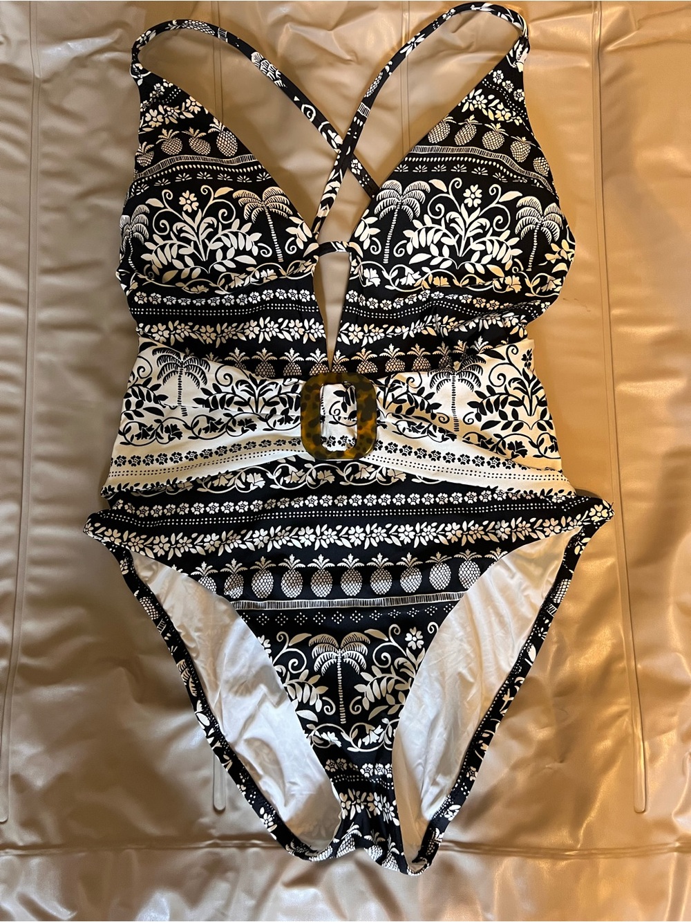 One Piece Black & White Tropical Swimsuit w/Keyhole Front